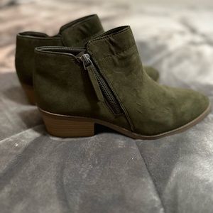 Ankle Boots with Chunky Heel-Size 8.5